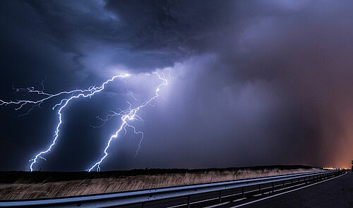 Gewitter in Lothringen: „Es scheint, als wäre die Verästelung der Blitze intensiver, wenn die Luft trocken ist.“