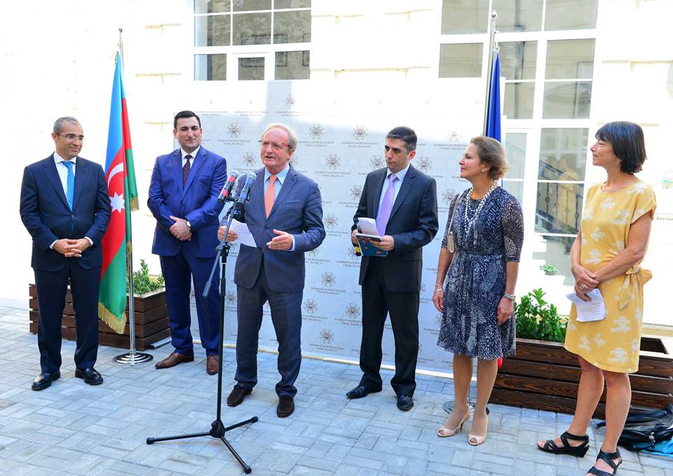 Einweihung der franko-aserbeidschanischen Universität